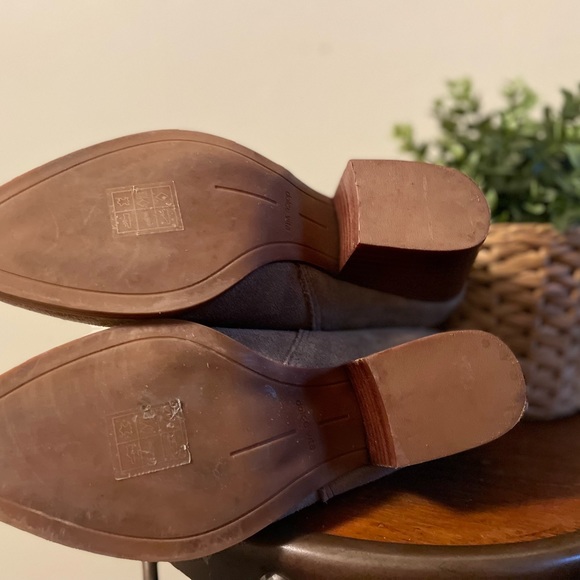 Dolce Vita Suede Ankle Boots size 9 - Picture 4 of 5